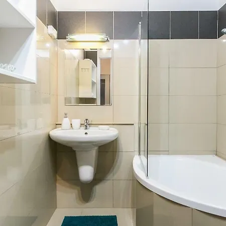 Zielona Herbowa 아파트 *